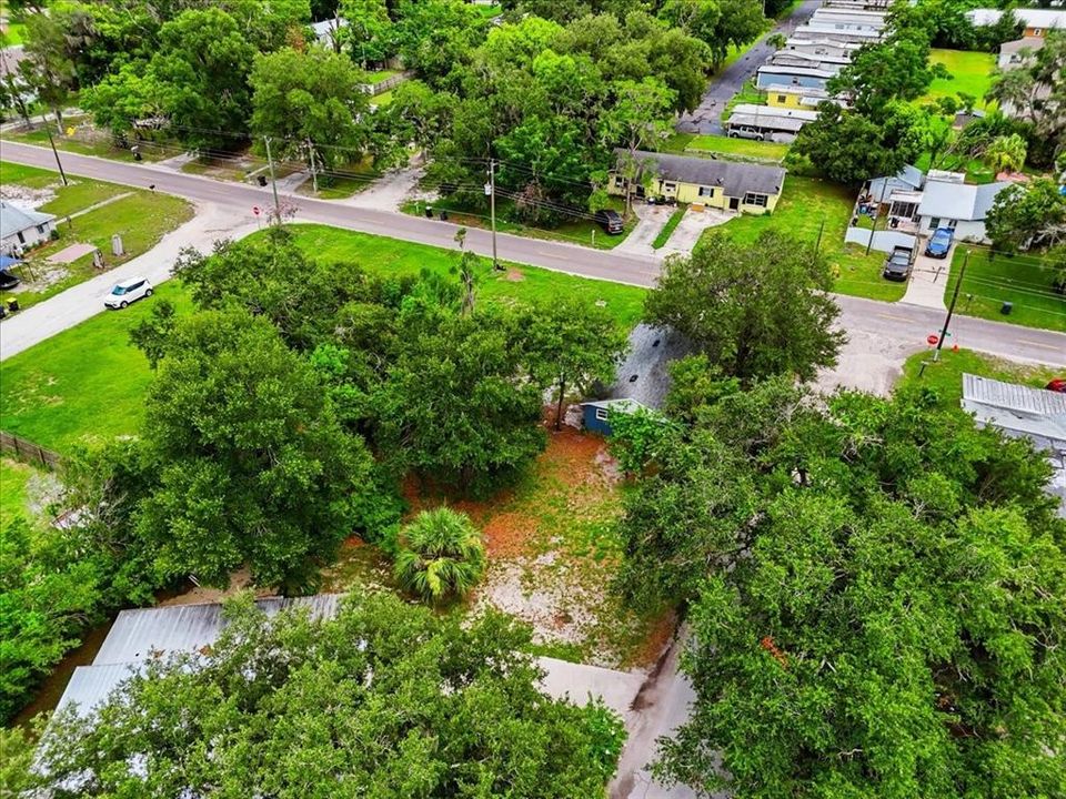 На продажу: $174,900 (2 спален, 1 ванн, 748 Квадратных фут)