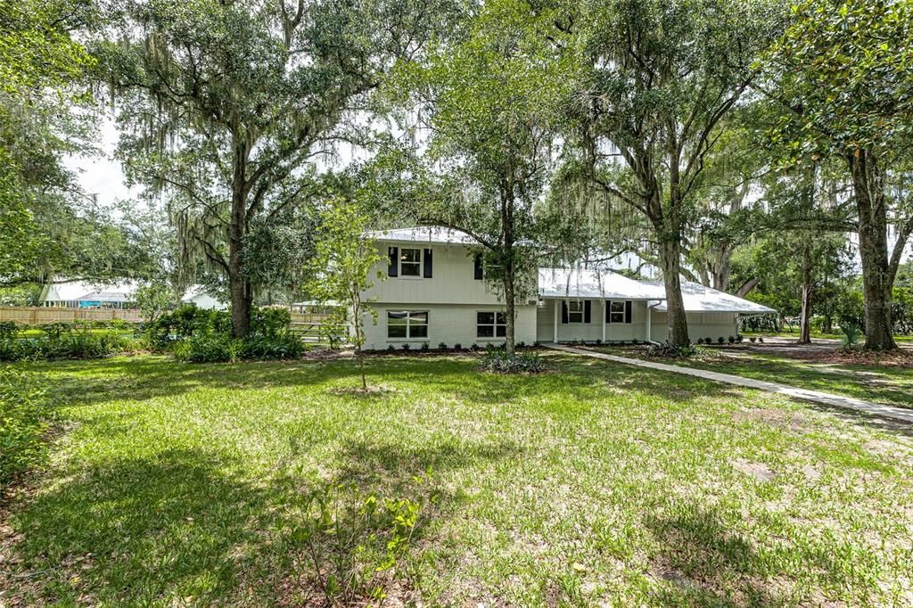 For Sale: $524,950 (5 beds, 3 baths, 2715 Square Feet)