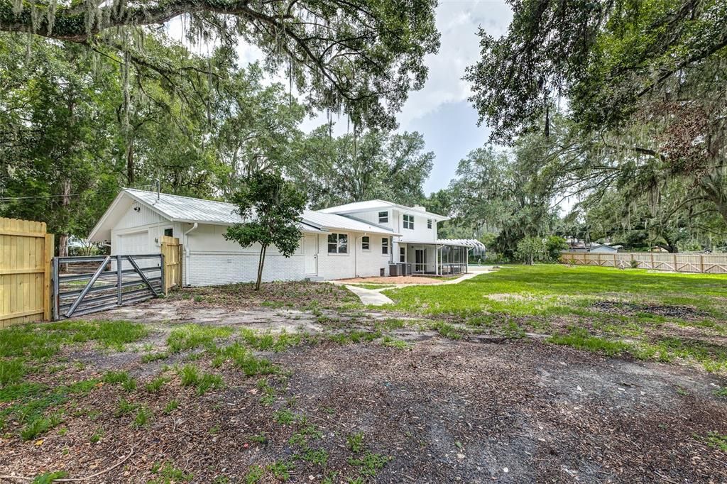 For Sale: $524,950 (5 beds, 3 baths, 2715 Square Feet)