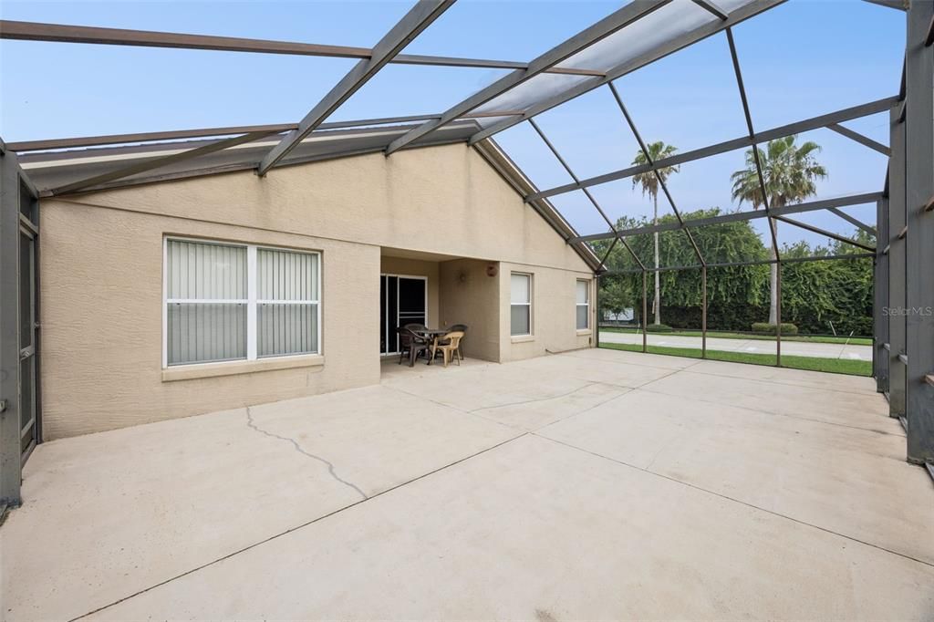 En Venta: $345,000 (4 camas, 2 baños, 1664 Pies cuadrados)