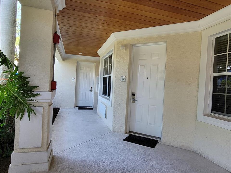 For Sale: $399,000 (3 beds, 3 baths, 1550 Square Feet)