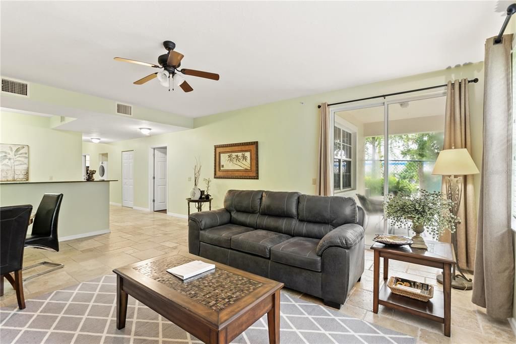 For Sale: $399,000 (3 beds, 3 baths, 1550 Square Feet)