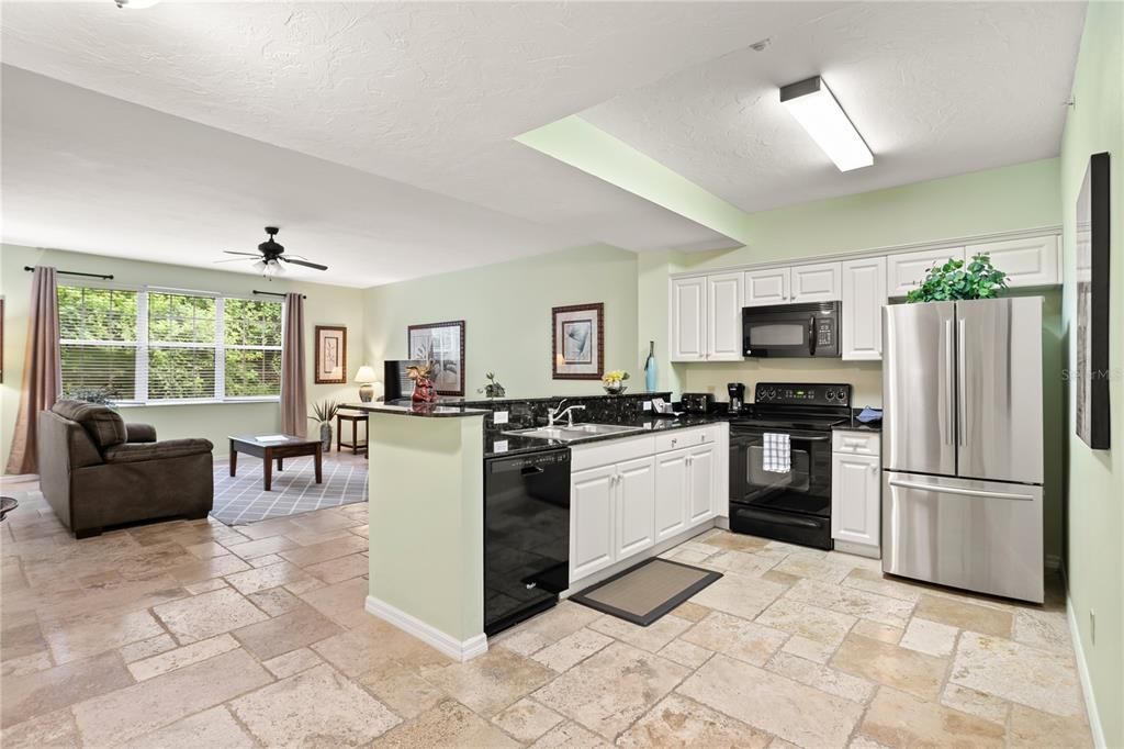 For Sale: $399,000 (3 beds, 3 baths, 1550 Square Feet)