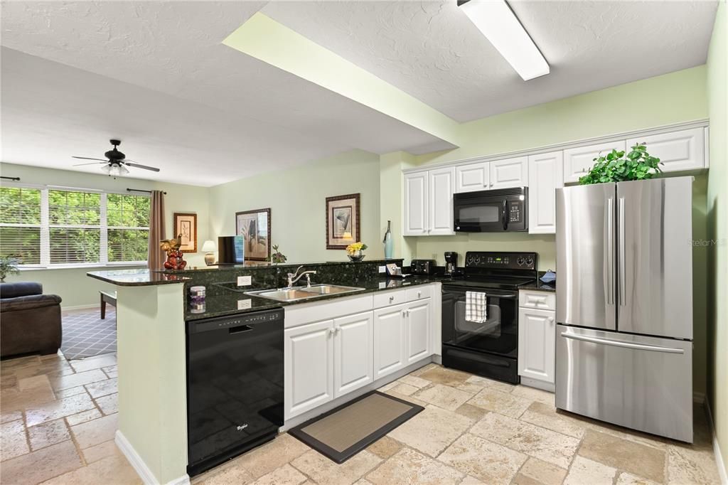 For Sale: $399,000 (3 beds, 3 baths, 1550 Square Feet)