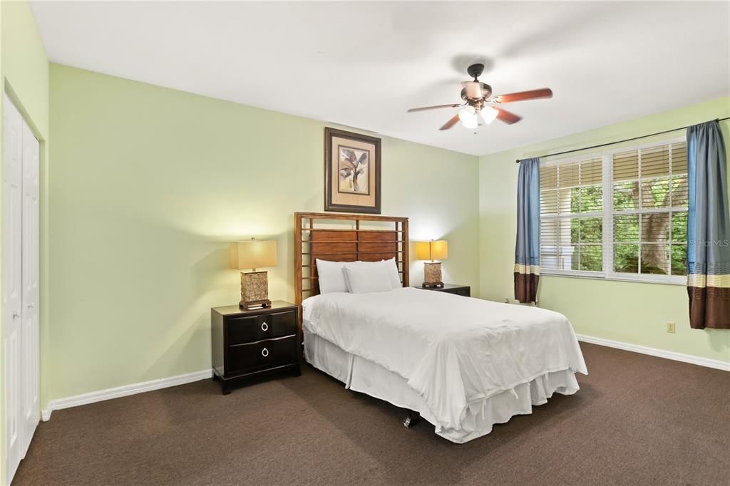 For Sale: $399,000 (3 beds, 3 baths, 1550 Square Feet)