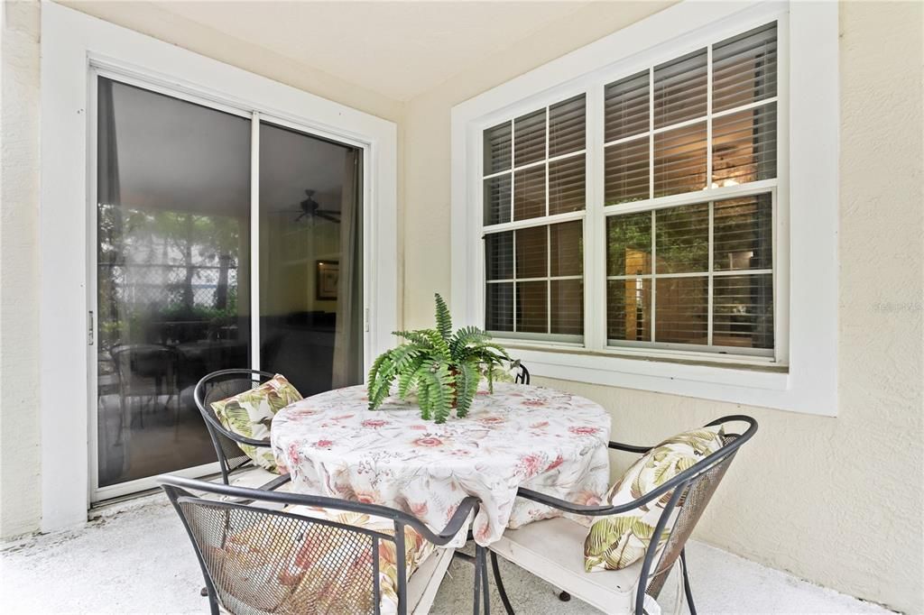 For Sale: $399,000 (3 beds, 3 baths, 1550 Square Feet)