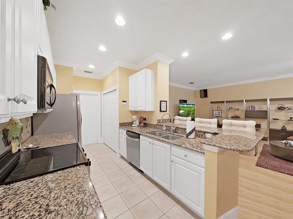 For Sale: $319,900 (3 beds, 2 baths, 1546 Square Feet)