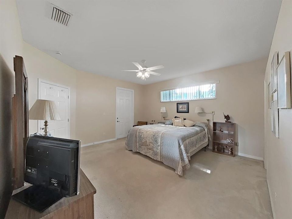 For Sale: $319,900 (3 beds, 2 baths, 1546 Square Feet)