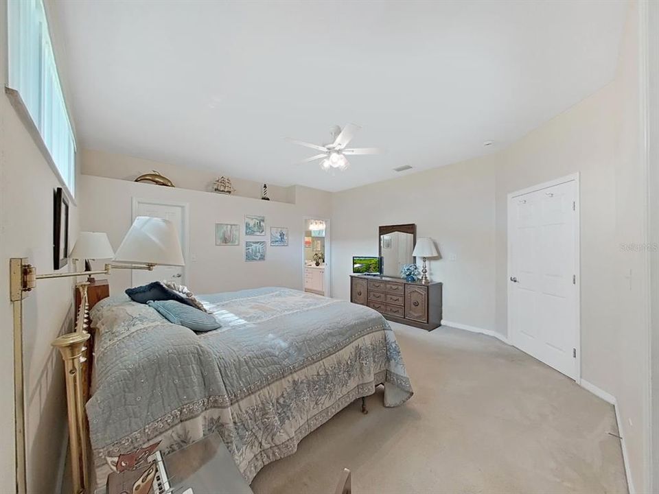 For Sale: $319,900 (3 beds, 2 baths, 1546 Square Feet)