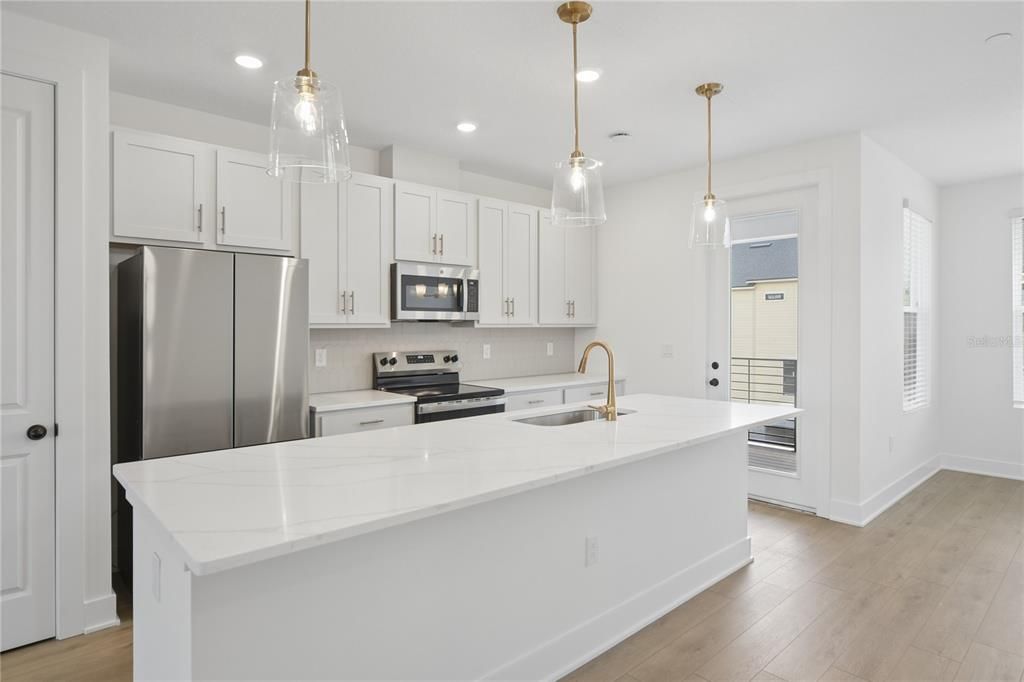 For Rent: $3,250 (3 beds, 3 baths, 2072 Square Feet)