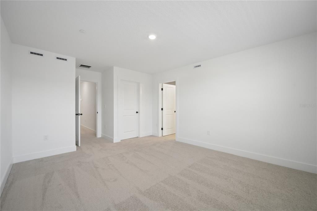 For Rent: $3,250 (3 beds, 3 baths, 2072 Square Feet)