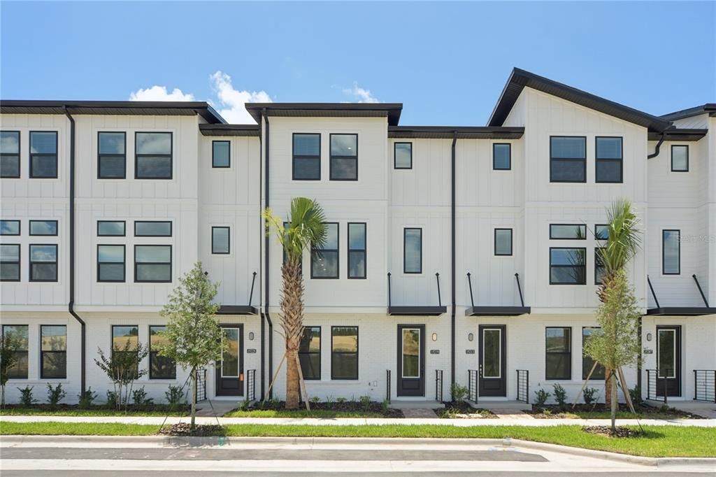 For Rent: $3,250 (3 beds, 3 baths, 2072 Square Feet)