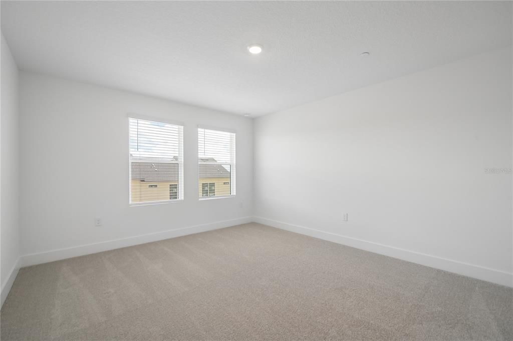 For Rent: $3,250 (3 beds, 3 baths, 2072 Square Feet)