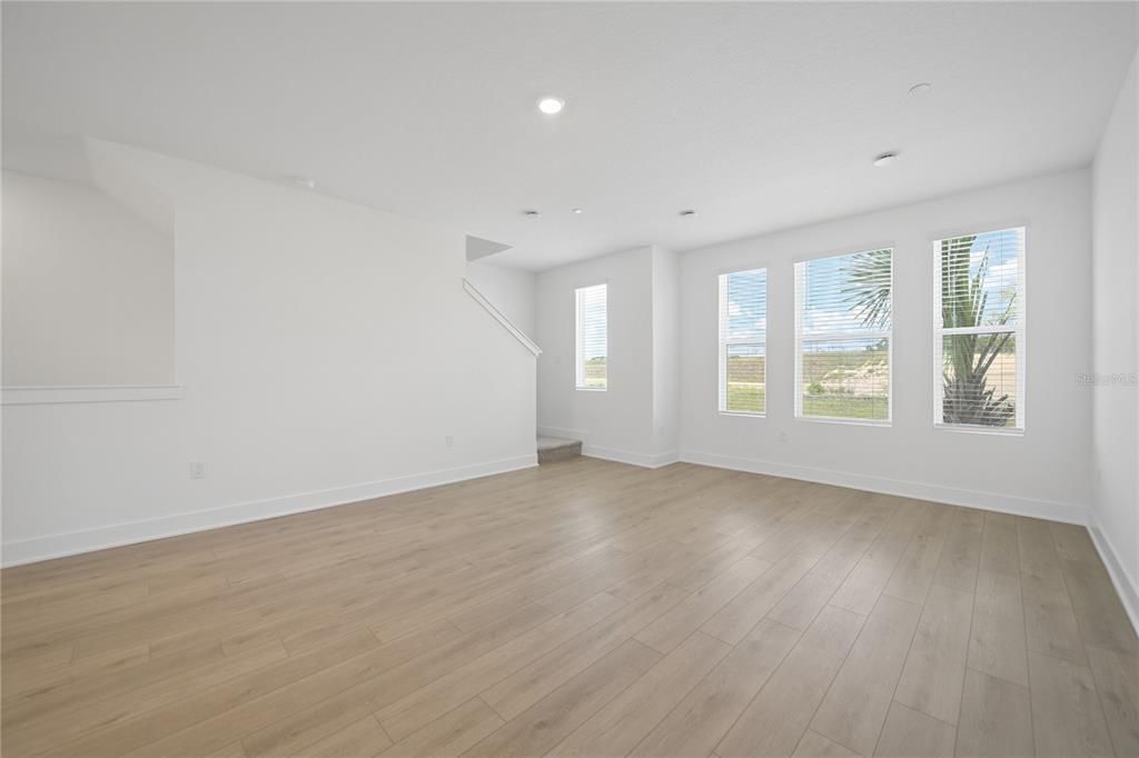 For Rent: $3,250 (3 beds, 3 baths, 2072 Square Feet)