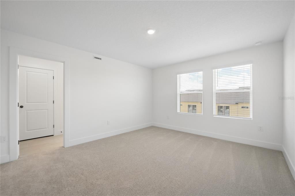For Rent: $3,250 (3 beds, 3 baths, 2072 Square Feet)