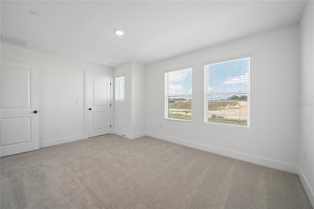 For Rent: $3,250 (3 beds, 3 baths, 2072 Square Feet)