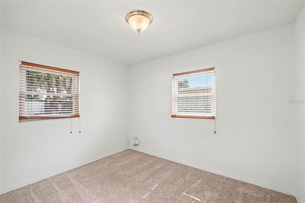 En Venta: $225,000 (2 camas, 1 baños, 920 Pies cuadrados)