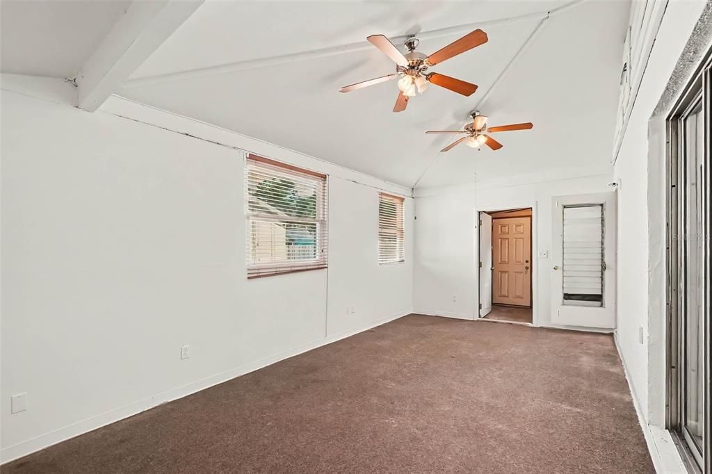 En Venta: $225,000 (2 camas, 1 baños, 920 Pies cuadrados)