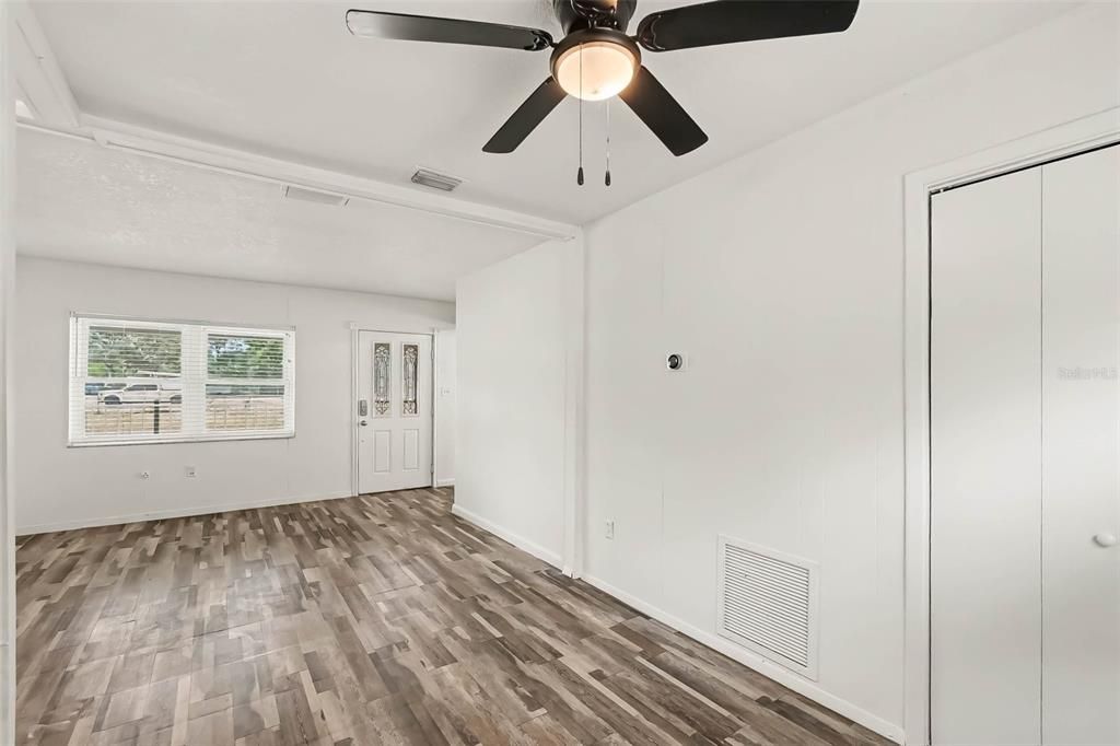En Venta: $225,000 (2 camas, 1 baños, 920 Pies cuadrados)