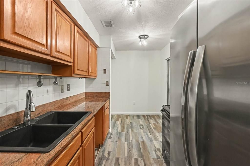 En Venta: $225,000 (2 camas, 1 baños, 920 Pies cuadrados)