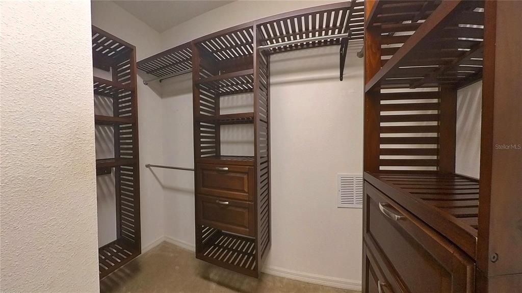 В аренду: $2,700 (4 спален, 2 ванн, 1696 Квадратных фут)