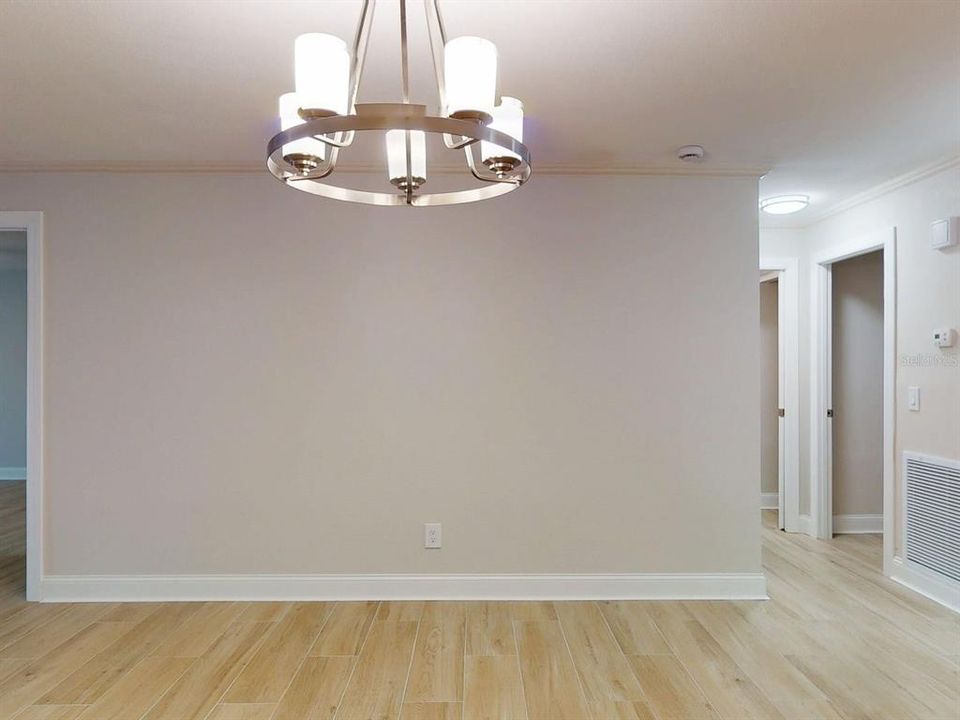 For Sale: $479,900 (2 beds, 2 baths, 1400 Square Feet)