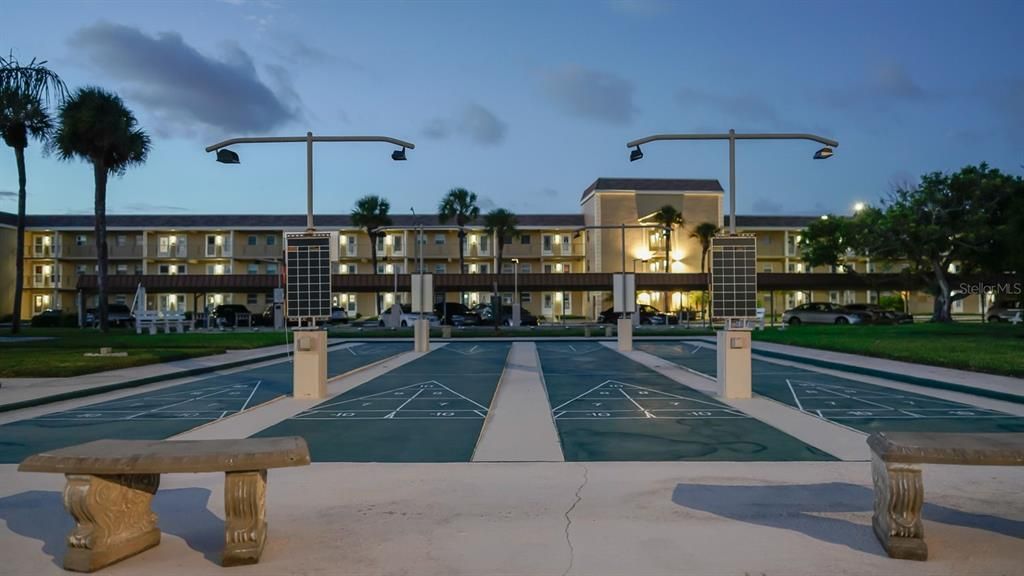 For Sale: $479,900 (2 beds, 2 baths, 1400 Square Feet)