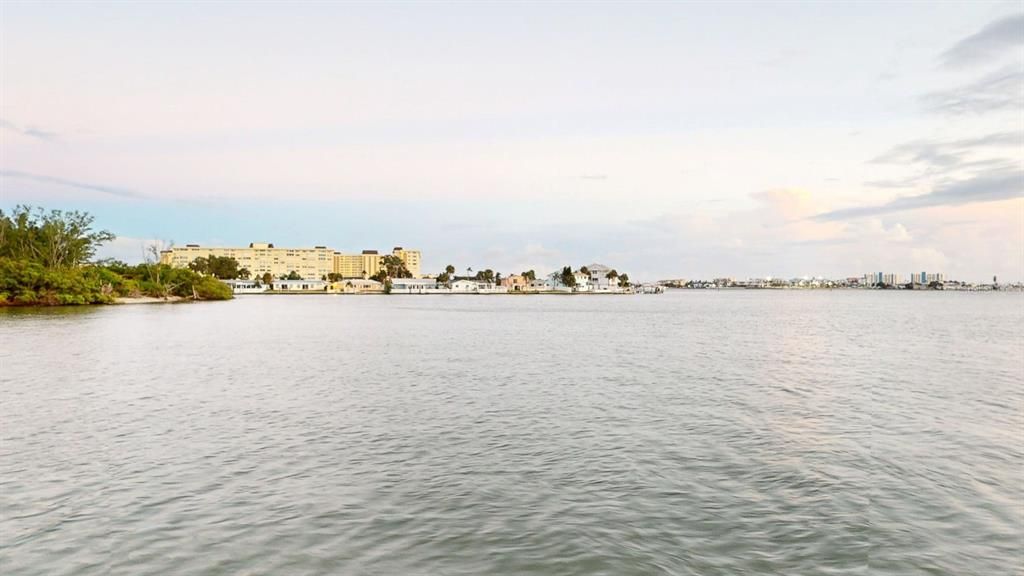 For Sale: $479,900 (2 beds, 2 baths, 1400 Square Feet)