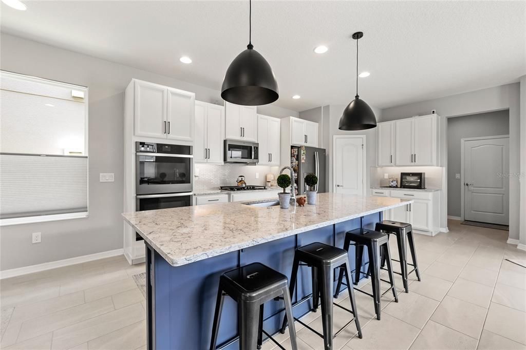 Active With Contract: $585,000 (4 beds, 3 baths, 2818 Square Feet)