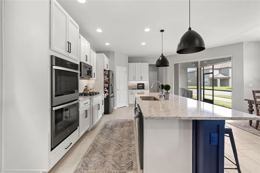 Active With Contract: $585,000 (4 beds, 3 baths, 2818 Square Feet)