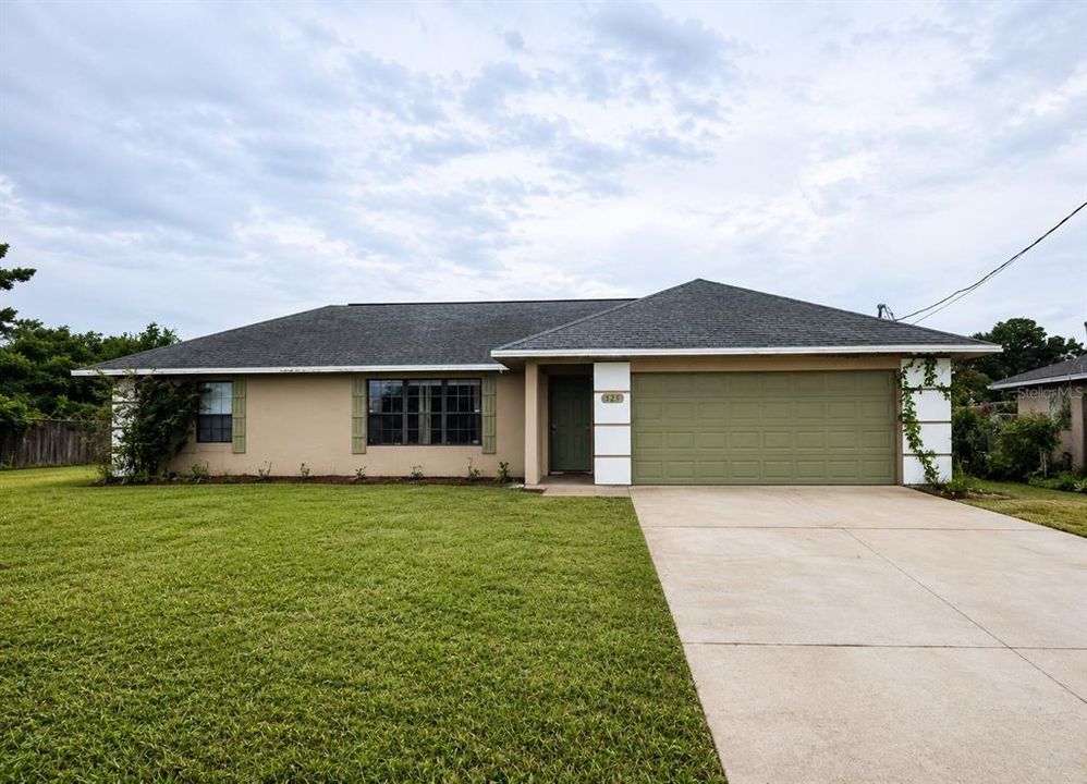 For Sale: $225,000 (3 beds, 2 baths, 1445 Square Feet)