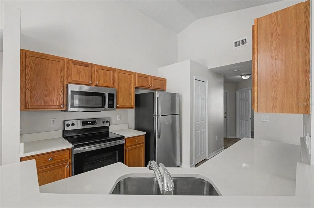 For Sale: $379,900 (3 beds, 2 baths, 1596 Square Feet)