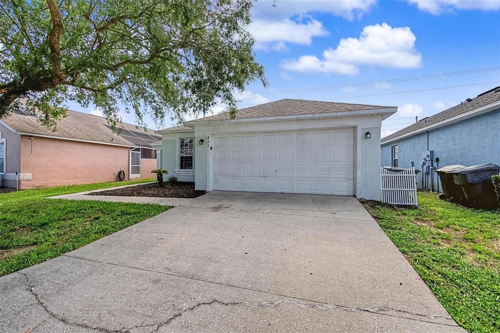 For Sale: $379,900 (3 beds, 2 baths, 1596 Square Feet)