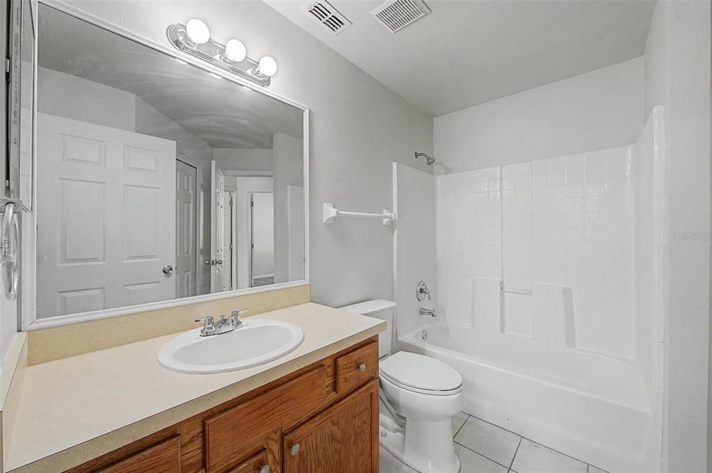 For Sale: $379,900 (3 beds, 2 baths, 1596 Square Feet)