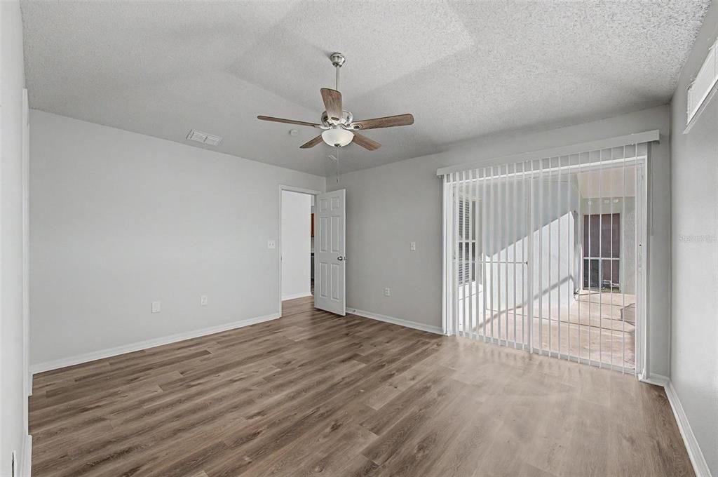 For Sale: $379,900 (3 beds, 2 baths, 1596 Square Feet)