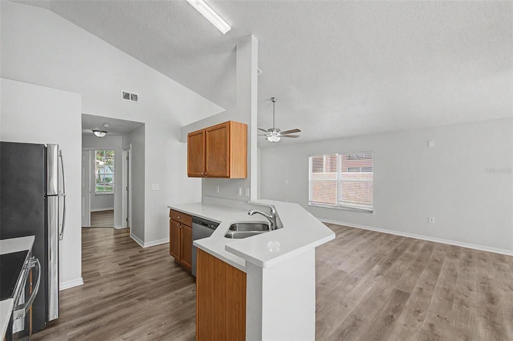 For Sale: $379,900 (3 beds, 2 baths, 1596 Square Feet)