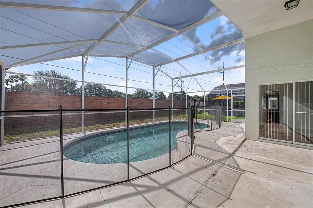 For Sale: $379,900 (3 beds, 2 baths, 1596 Square Feet)