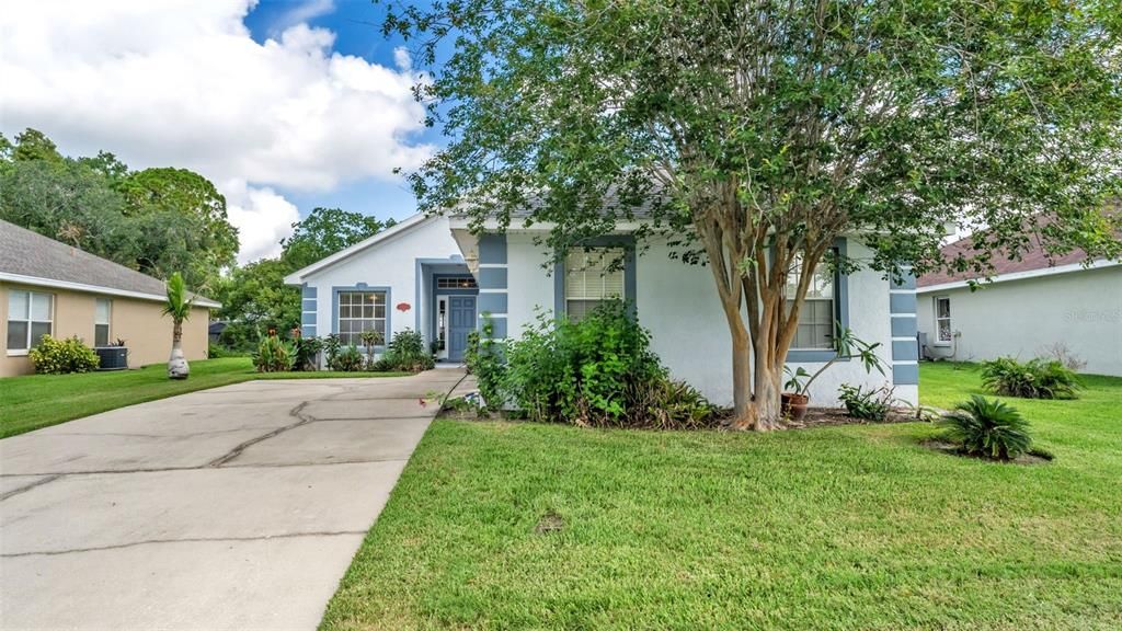 For Sale: $305,000 (3 beds, 2 baths, 1753 Square Feet)