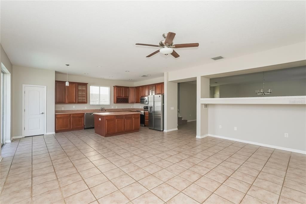 For Sale: $385,000 (4 beds, 2 baths, 2537 Square Feet)