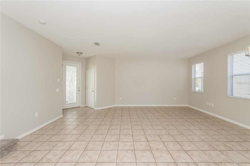 For Sale: $385,000 (4 beds, 2 baths, 2537 Square Feet)