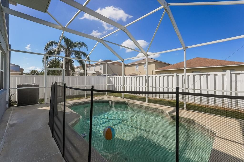 For Sale: $385,000 (4 beds, 2 baths, 2537 Square Feet)