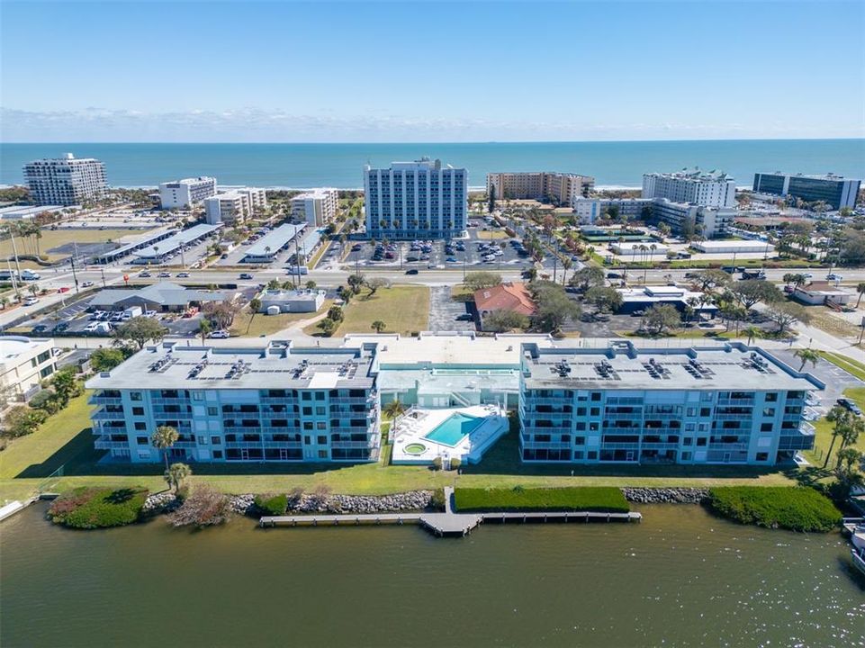 For Sale: $399,900 (2 beds, 2 baths, 1234 Square Feet)