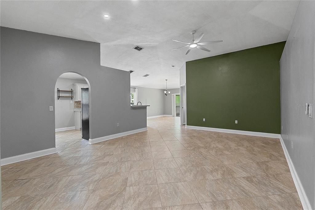 En Venta: $379,999 (3 camas, 2 baños, 1474 Pies cuadrados)