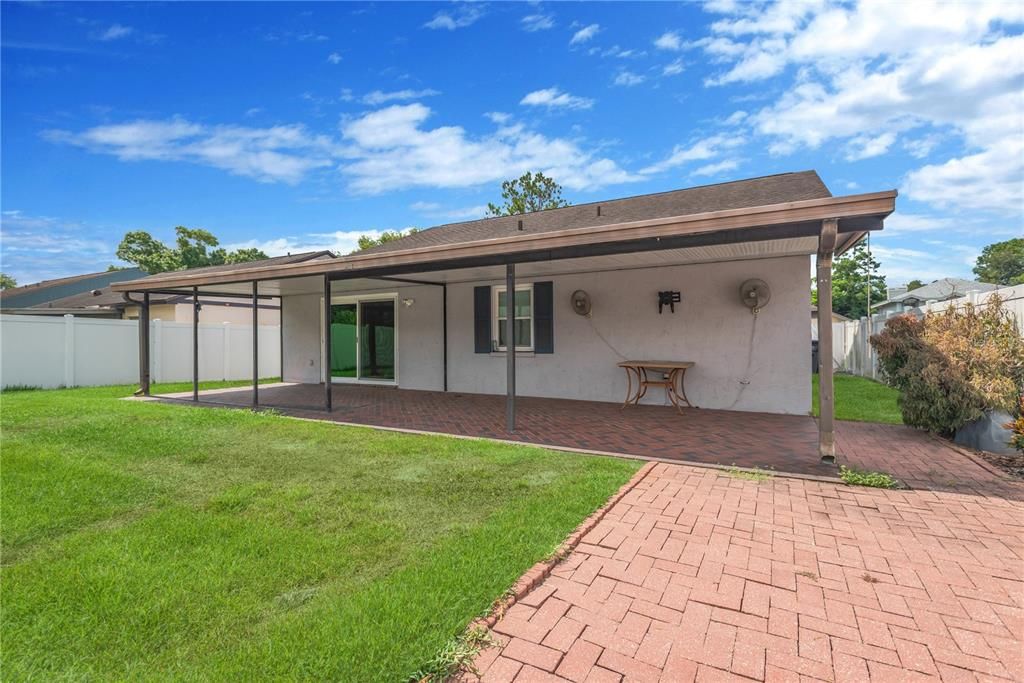 На продажу: $417,999 (3 спален, 2 ванн, 1404 Квадратных фут)
