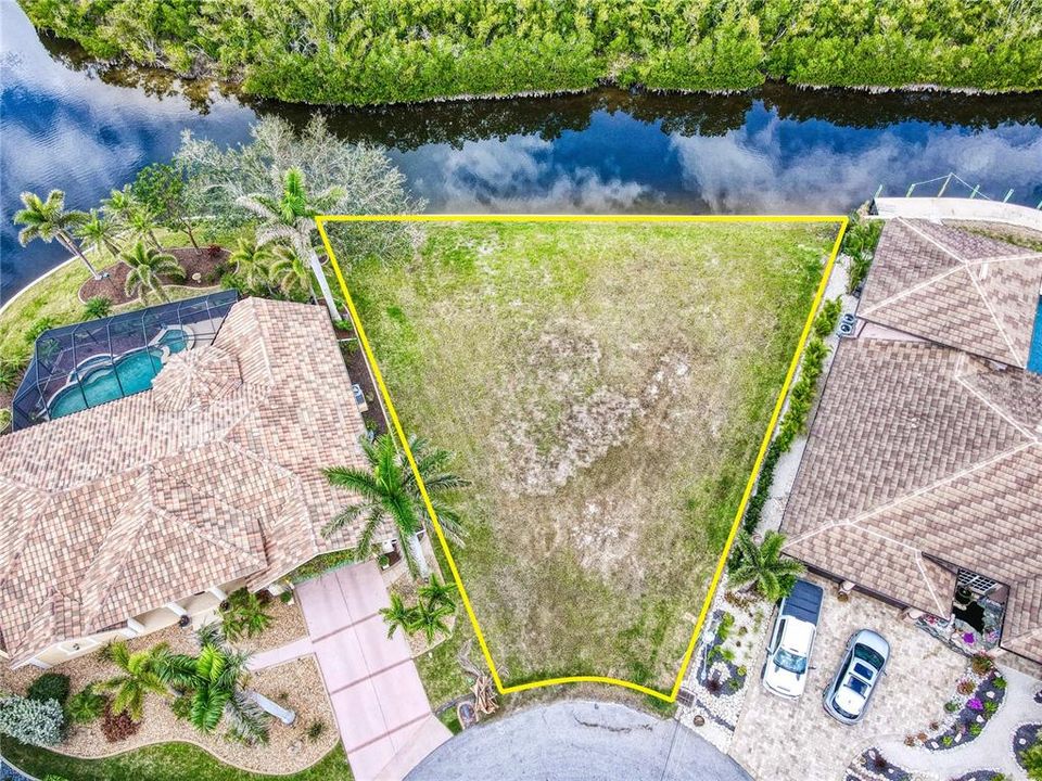 En Venta: $250,000 (0.23 acres)