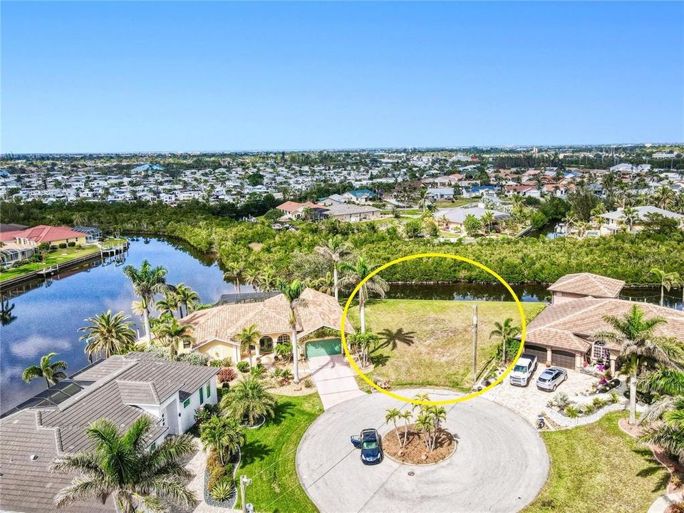En Venta: $250,000 (0.23 acres)