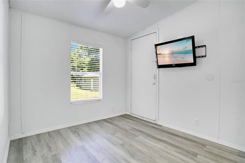 En Venta: $320,000 (3 camas, 2 baños, 920 Pies cuadrados)