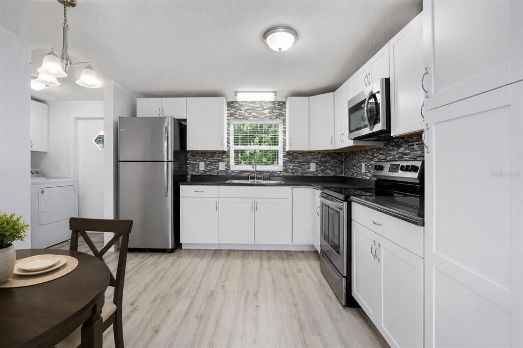 En Venta: $320,000 (3 camas, 2 baños, 920 Pies cuadrados)