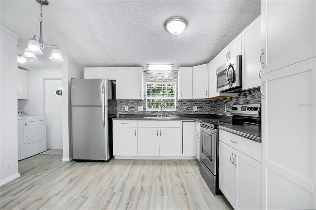 En Venta: $320,000 (3 camas, 2 baños, 920 Pies cuadrados)