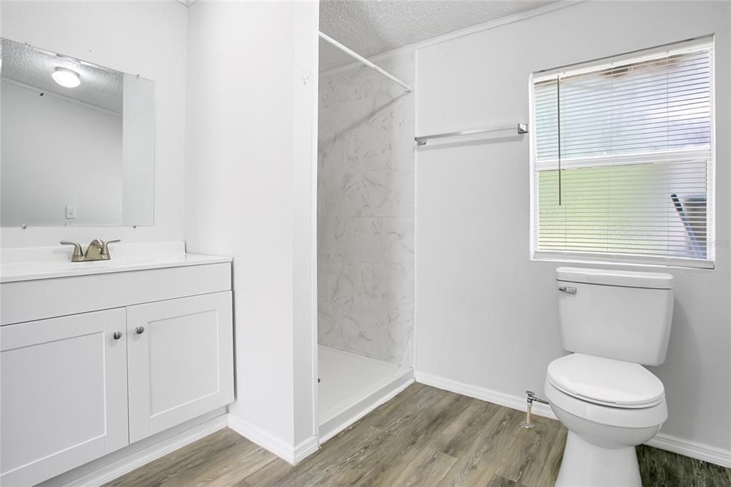 En Venta: $320,000 (3 camas, 2 baños, 920 Pies cuadrados)